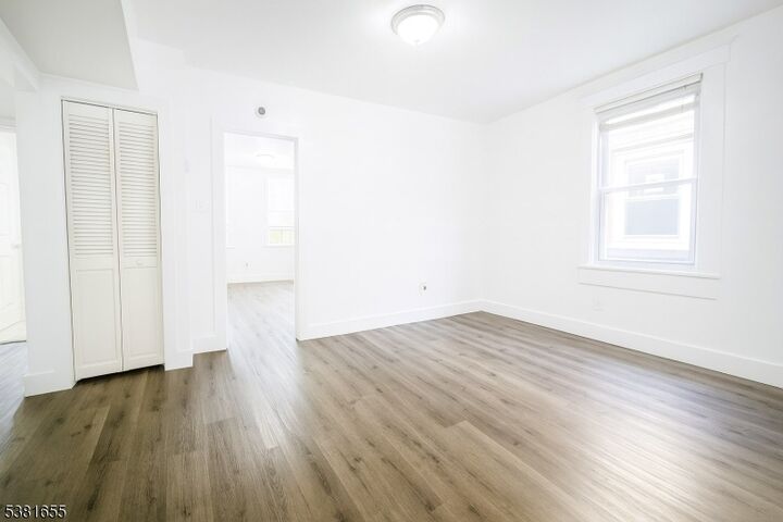 Property Photo:  21 Tillinghast St 2  NJ 07108 