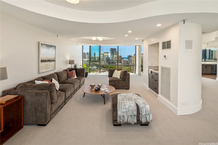 1114 Punahou Street Ph3  Honolulu HI 96826 photo