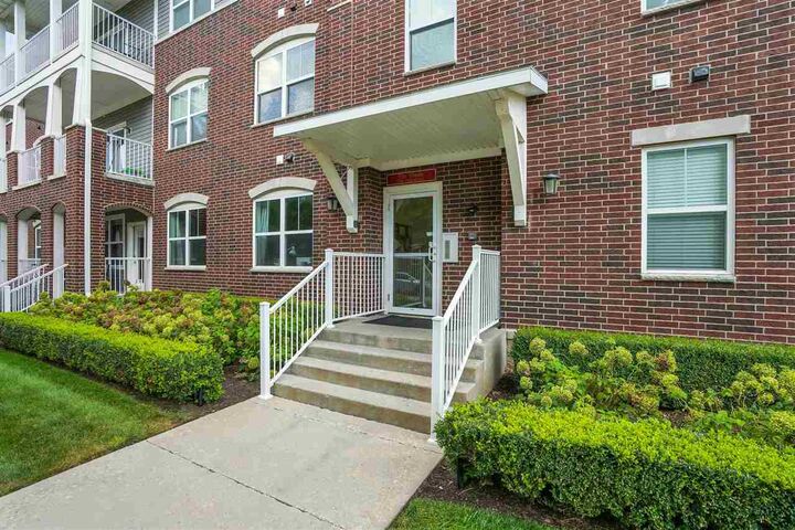 Property Photo: 2176 Willenbrock Cir IA 52245