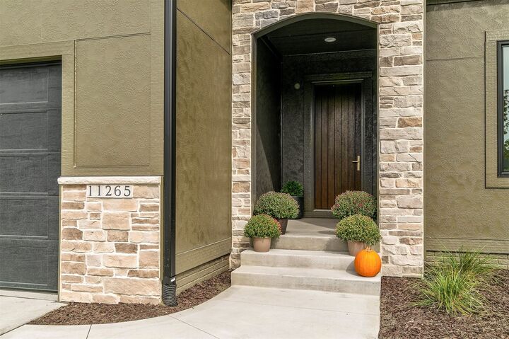 Property Photo: 11265 Twilight Drive IA 50266