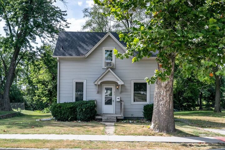 607 W 3rd Street  Pella IA 50219 photo