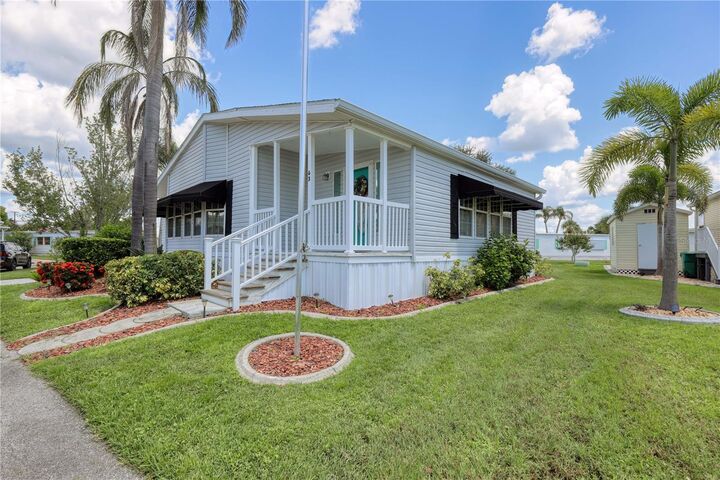 Property Photo:  2100 Kings Highway 63  FL 33980 