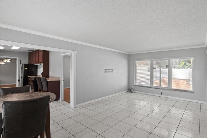 Property Photo:  985 Las Flores Way  FL 32804 