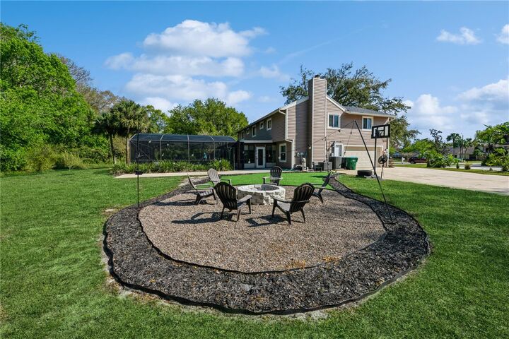 Property Photo: 1606 Wildcat Court FL 32708
