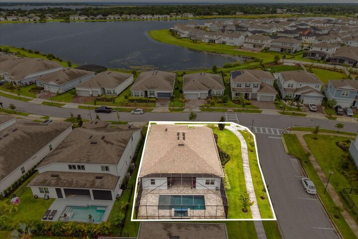 Property Photo: 13401 Panama Beach Court FL 32827