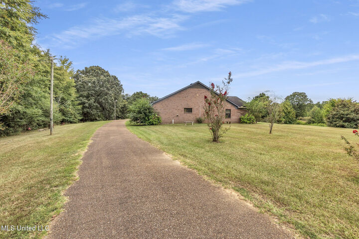 Property Photo: 70 Harris Chapel Rd Road MS 38635