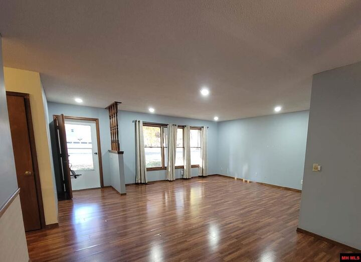 Property Photo:  1704 Eagle Drive  AR 72653 