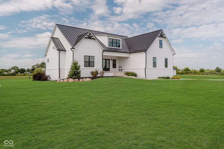 Property Photo:  526 W 256th Street  IN 46069 