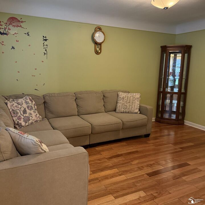 Property Photo:  9347 Chatham Avenue  MI 48101 