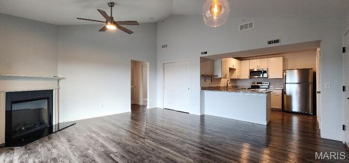 Property Photo: 332 Bordeaux Way MO 63376