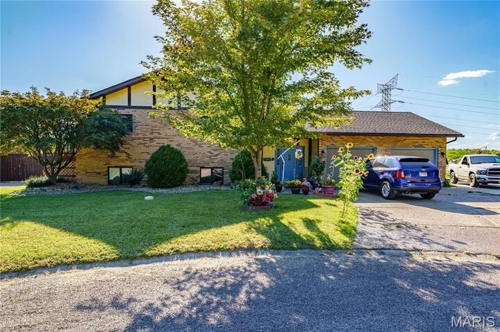 136 Donna Drive  Hartford IL 62048 photo