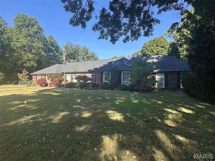 537 Yosemite Street  Farmington MO 63640 photo