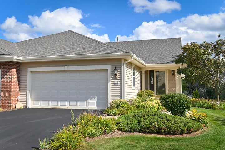 Property Photo: N160w20265 NW Fox Creek Dr WI 53037