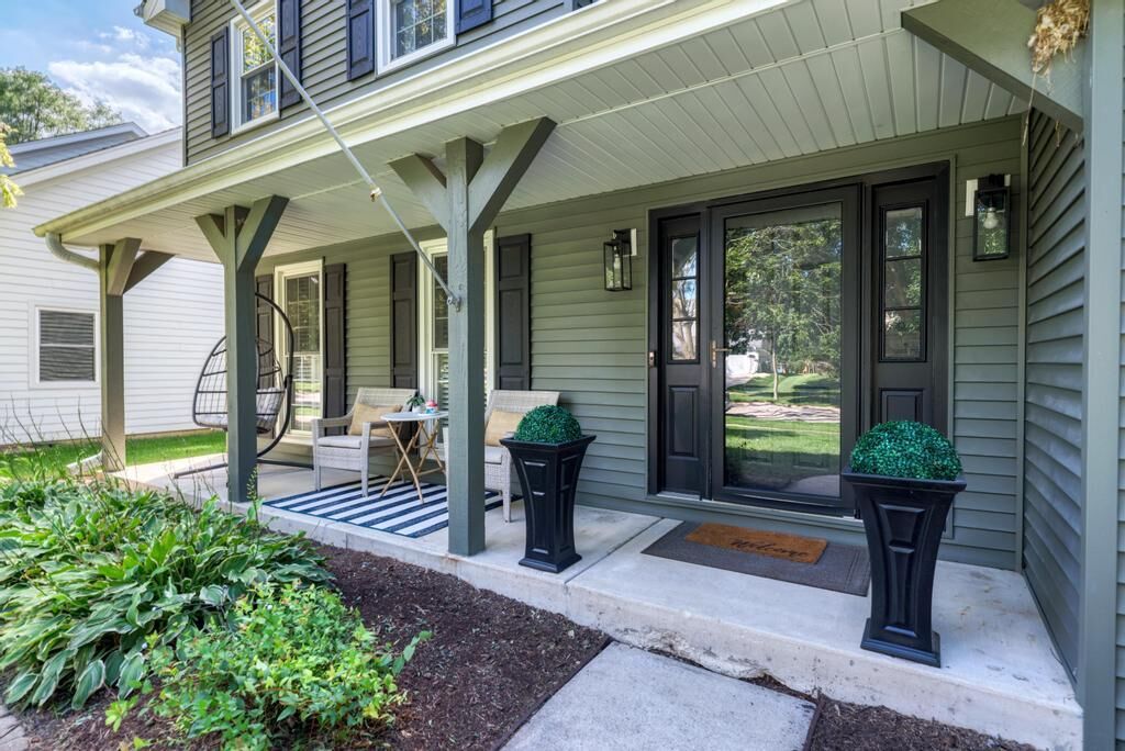 Property Photo: 705 Potomac Avenue IL 60565