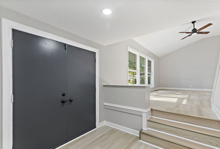 Property Photo: 1810 E Boulder Drive IL 60056