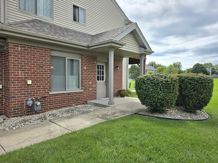 Property Photo:  8237 Auburn Lane  IL 60423 