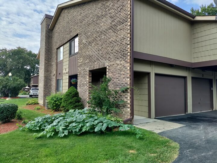 Property Photo:  3 Stoney Creek Drive A  IL 60465 
