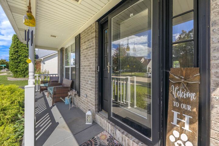 Property Photo: 752 Kensington Boulevard IL 60115