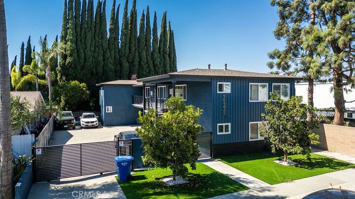 11221 Pangborn Avenue  Downey CA 90241 photo
