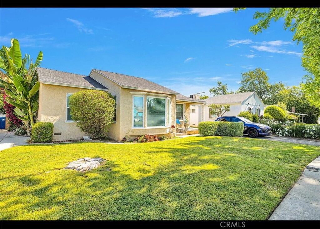 Property Photo: 17621 Lemay Street CA 91406