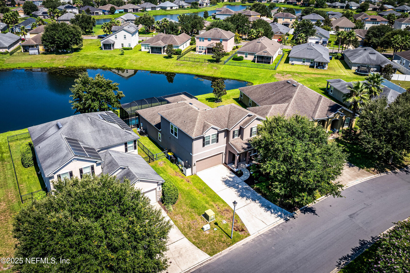 Property Photo: 16301 Dowing Creek Drive FL 32218