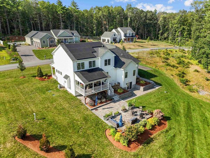 Property Photo: 1 Cottonwood Lane NH 03079
