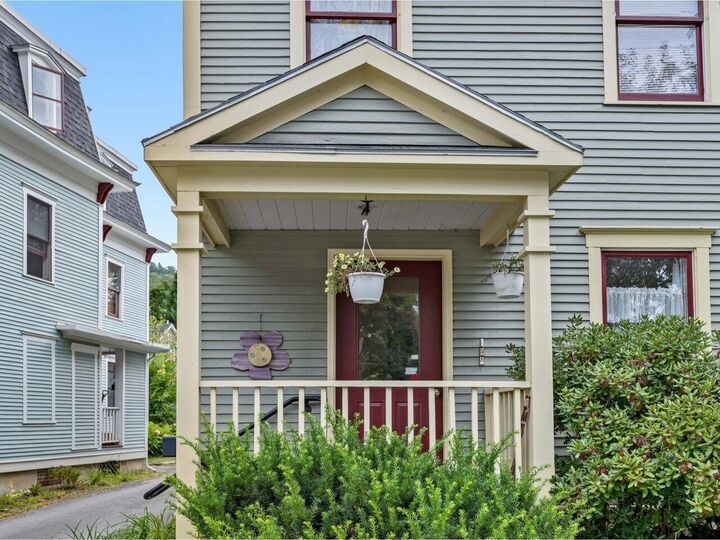 Property Photo: 9 Franklin Street VT 05602