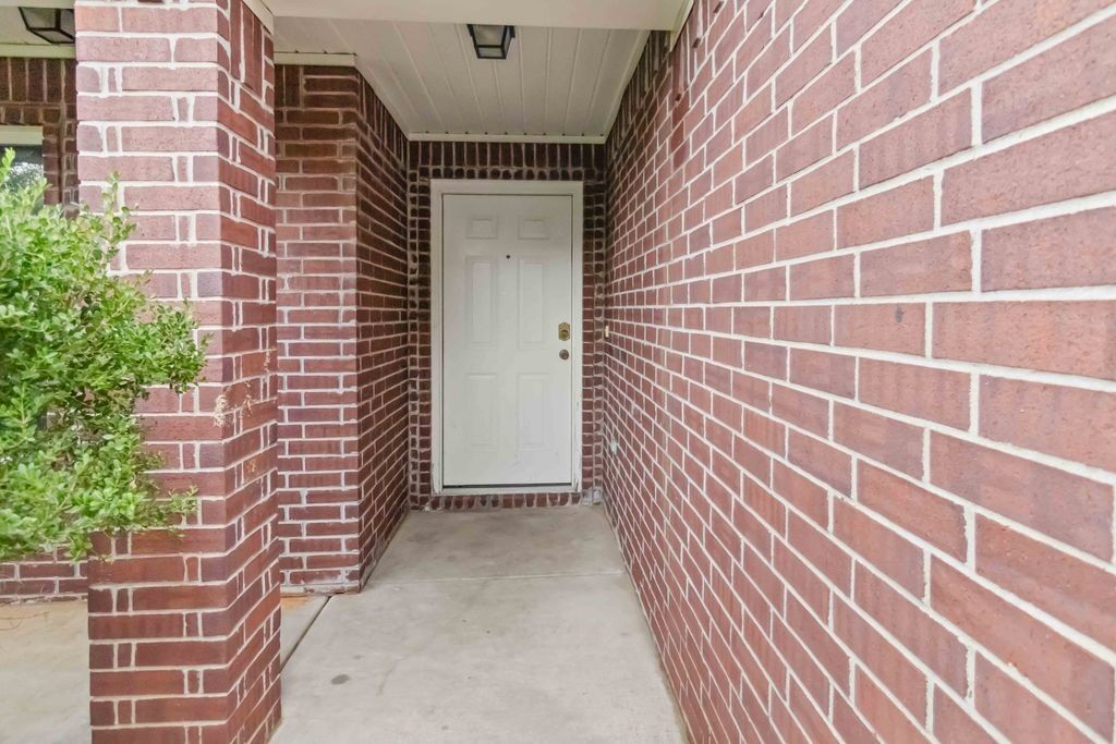 Property Photo: 903 SW Sandrock Road AR 72712