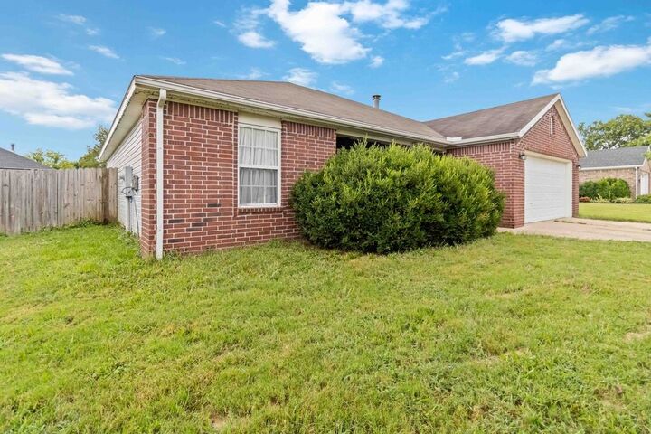 903 SW Sandrock Road  Bentonville AR 72712 photo