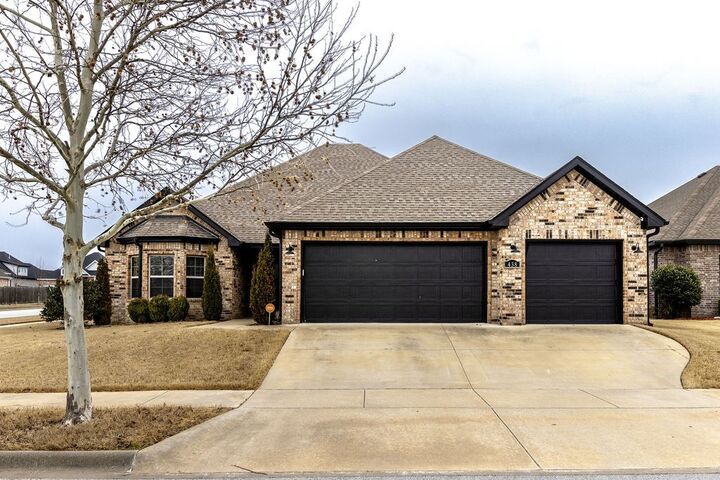 438 N Reeds Bridge Drive  Fayetteville AR 72704 photo