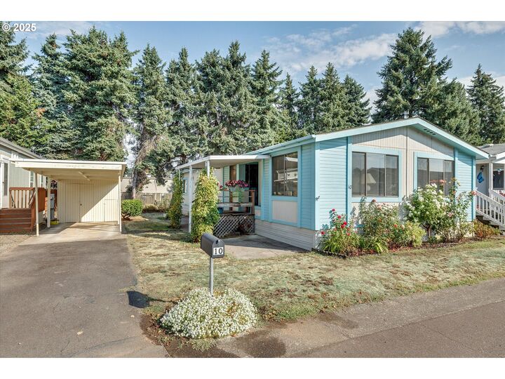 Property Photo: 835 SE 1st Ave 10 OR 97013