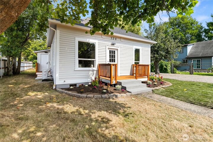 Property Photo: 328 Cedar Street WA 98230