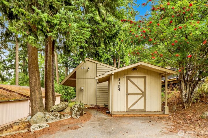 Property Photo: 3104 Wilson Avenue WA 98225