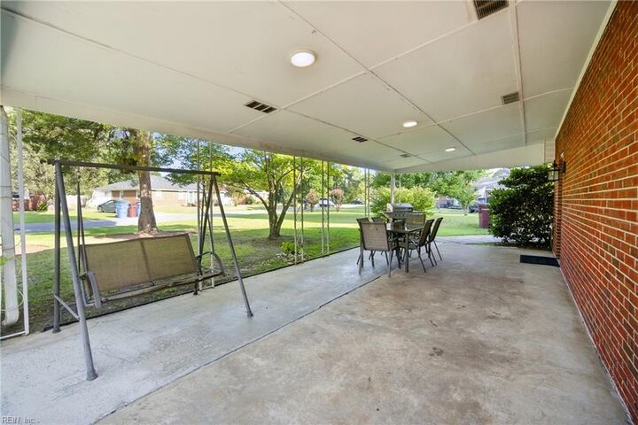 Property Photo: 4124 Pinta Dr VA 23321