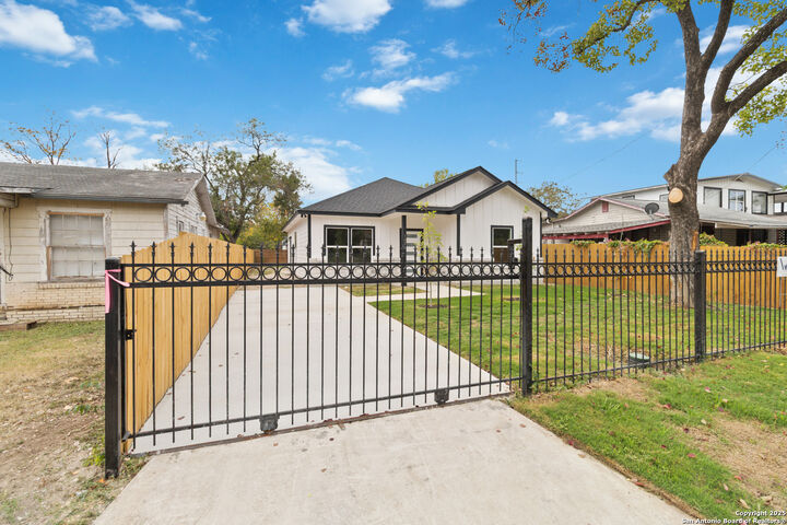 Property Photo:  1434 Merida  TX 78207 