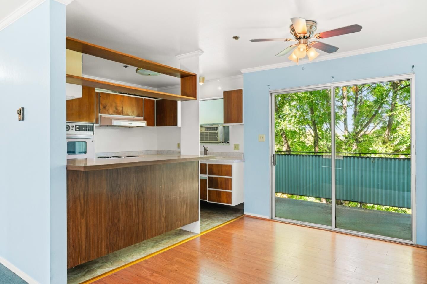 Property Photo:  464 Clinton Street 309  CA 94062 