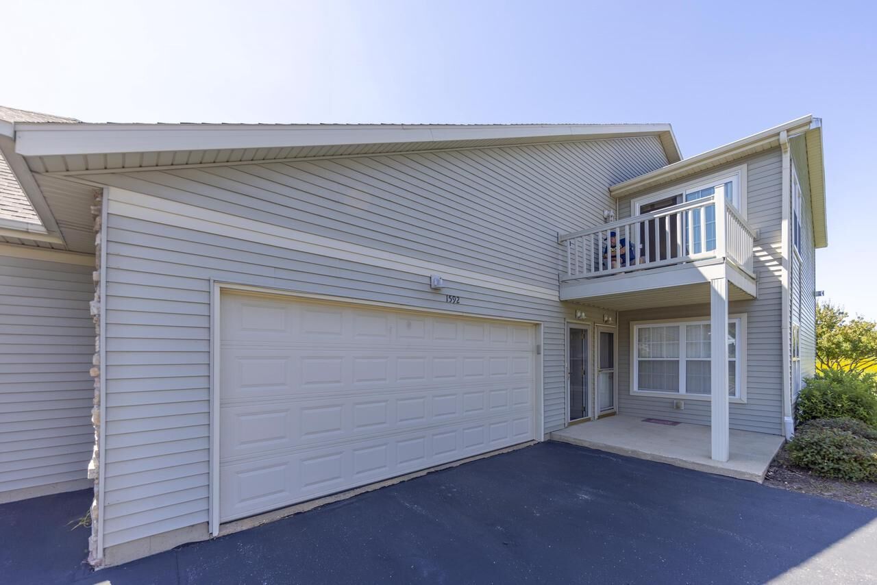 Property Photo:  1592 Sienna Crossing 47  WI 53546 