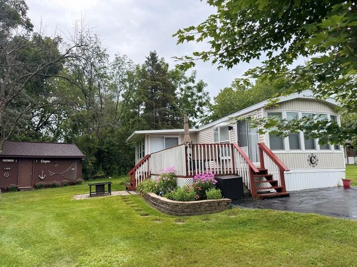 413 Skyline Drive  Edgerton WI 53534 photo