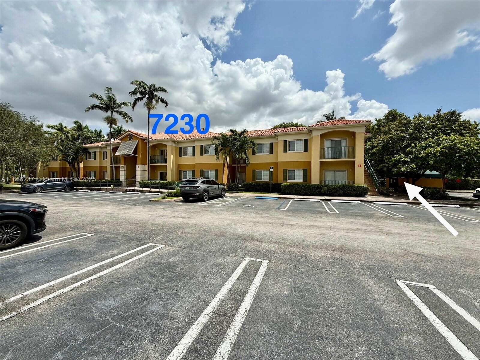 Property Photo:  7230 NW 114th Ave 102  FL 33178