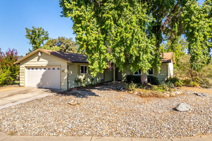 Property Photo: 2790 Pernie Trail CA 96001