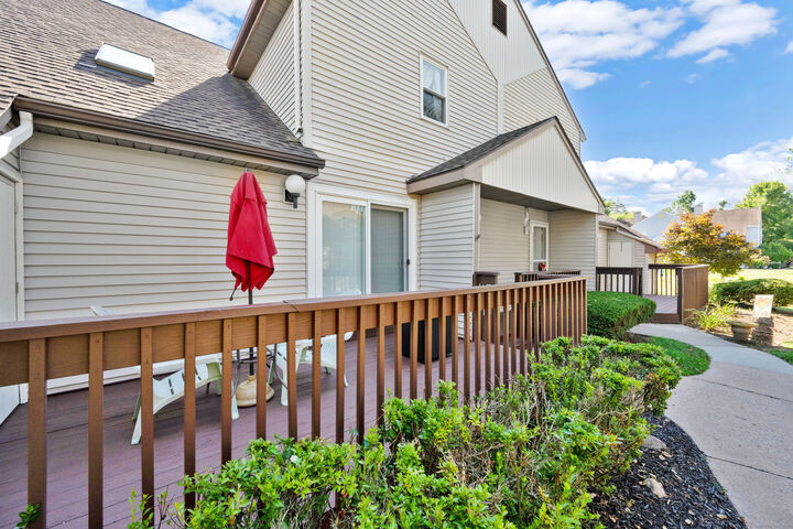Property Photo: 2 Spring Court Apt A CT 06016
