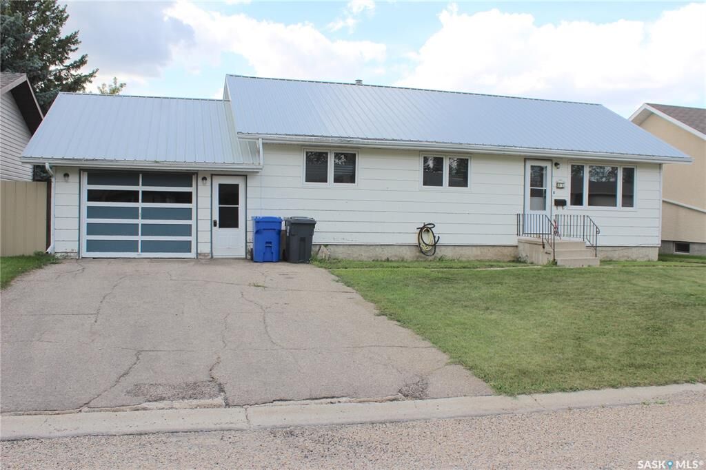 Property Photo: 14 Sharp Street SK S0A 3V0