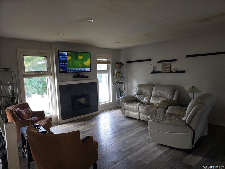 Property Photo:  134 Heise Crescent  SK S7M 4V3 