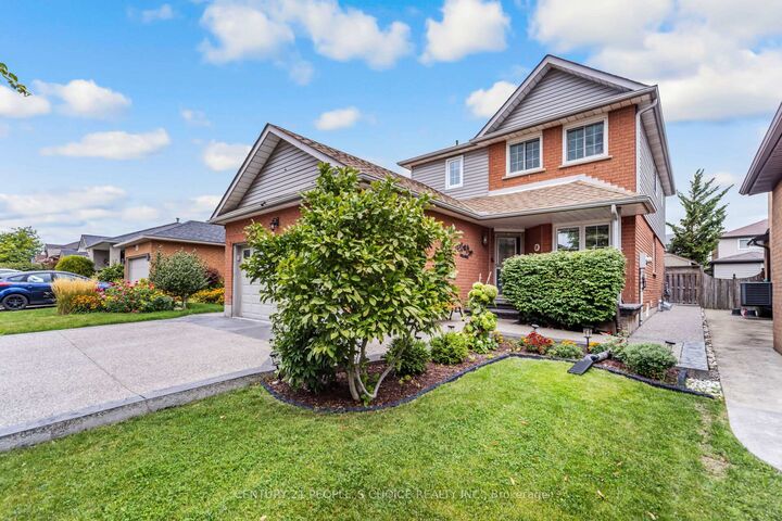 Property Photo:  10 Hillgarden Drive  ON L8J 2S4 