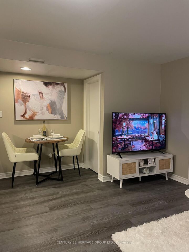 Property Photo: 91 Garden Drive Lower ON L4N 5T9