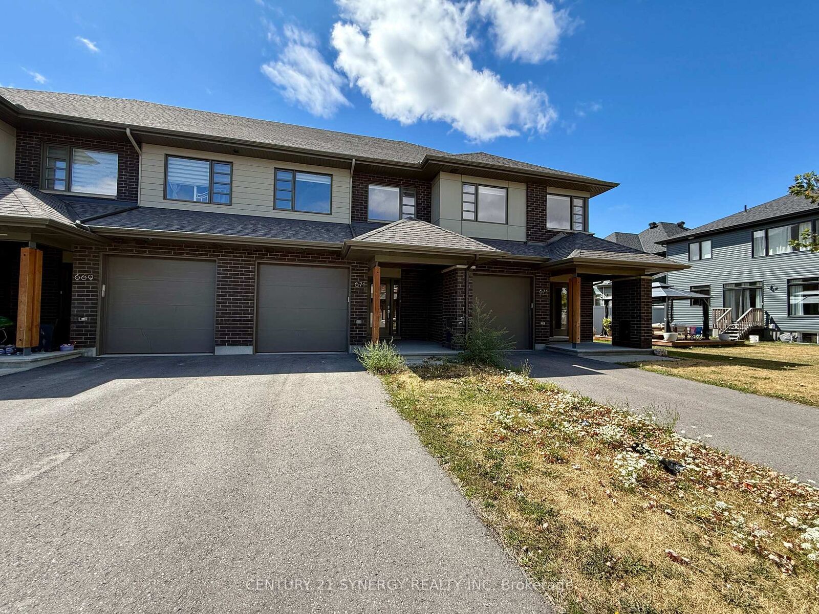 Photo de la propriété:  671 Odyssey Way  ON K1T 0T3 
