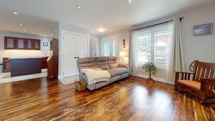 Property Photo:  206 4th Avenue SW  ON N0G 1L0 