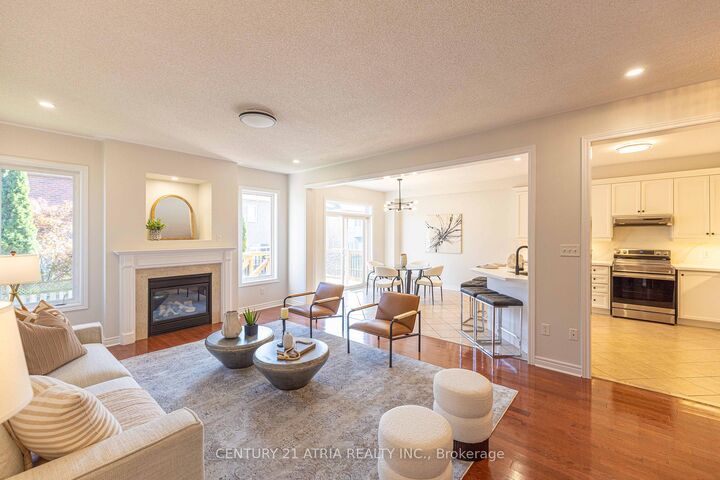 82 Adastra Crescent  Markham ON L6C 3C8 photo