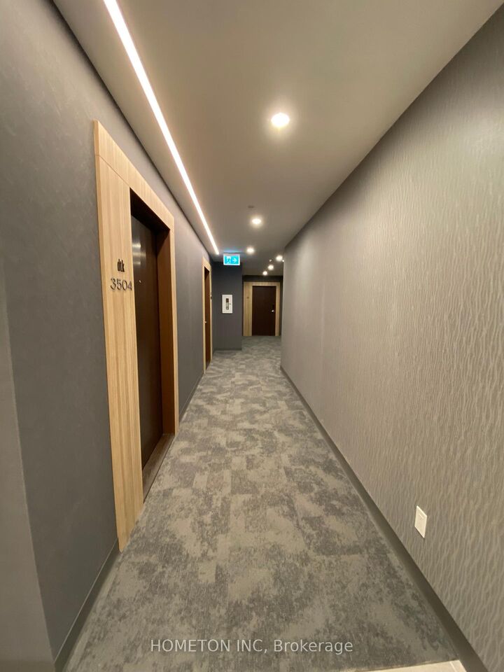 Property Photo:  60 Frederick Street 1603  ON N2H 0C7 