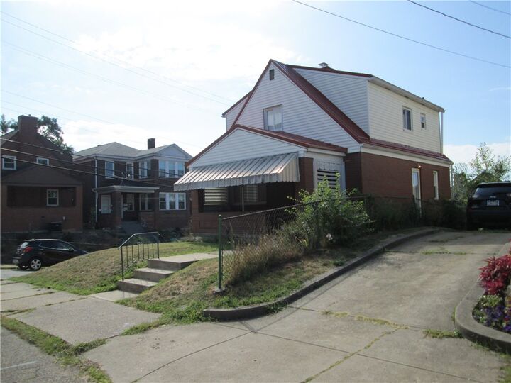 Property Photo: 448 Eureka St PA 15211